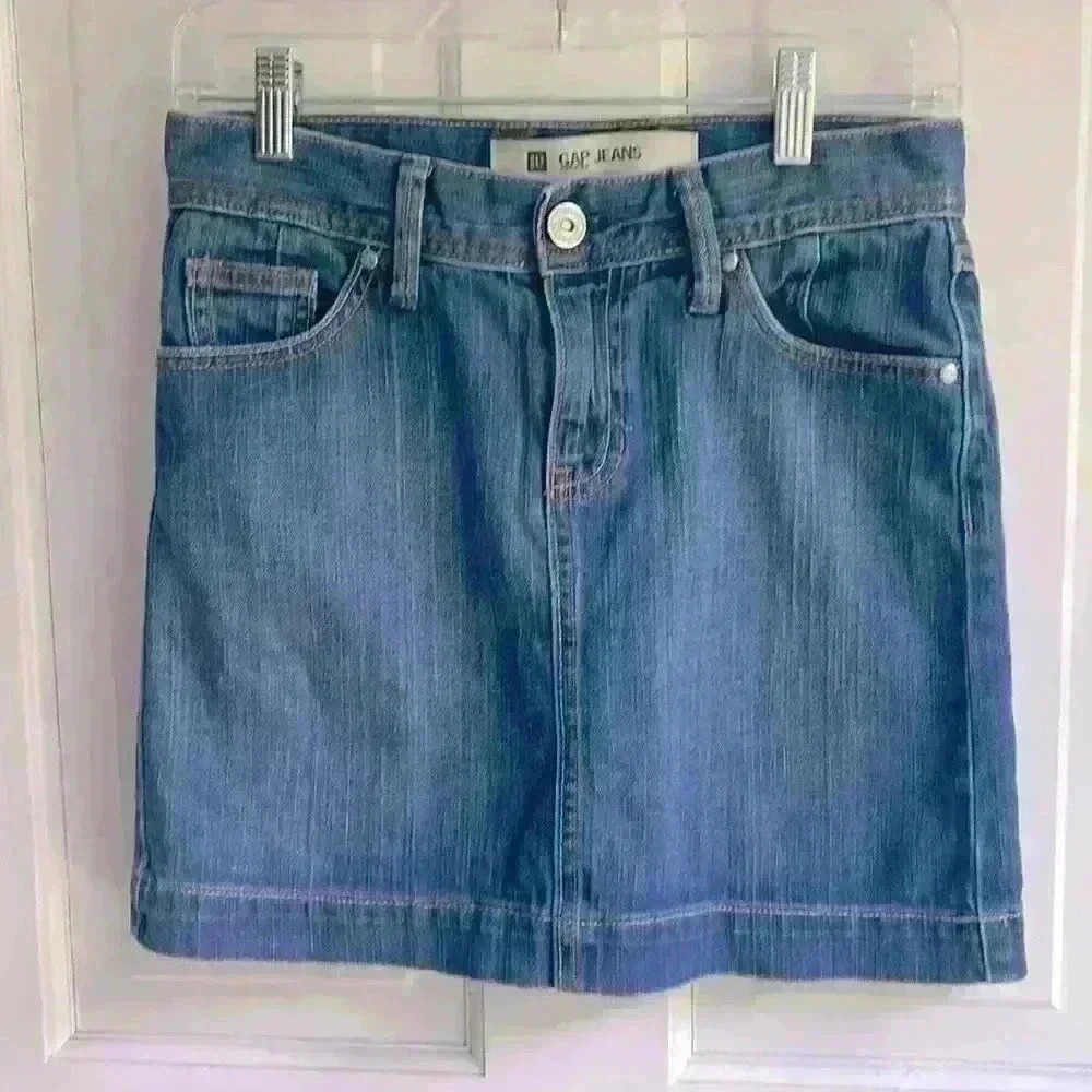 Y2K Denim mini skirt from GAP women’s size 0 preppy cowgirl western
